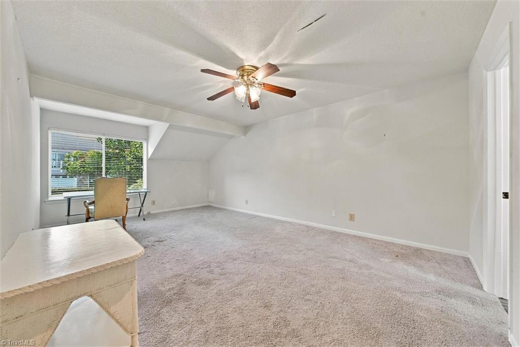128 Golfview Drive Property Photo 18