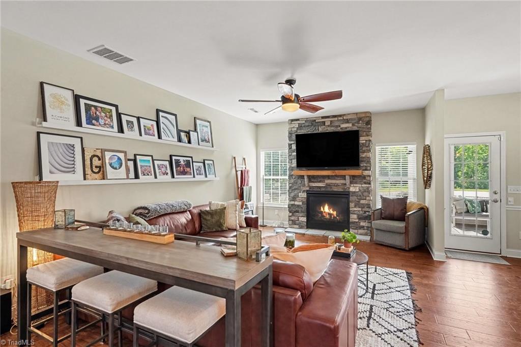 5159 Sedge Hollow Drive Property Photo 4