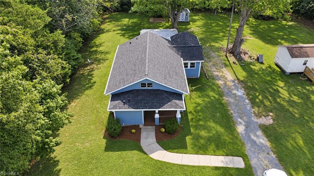 3725 New Walkertown Road Property Photo 5