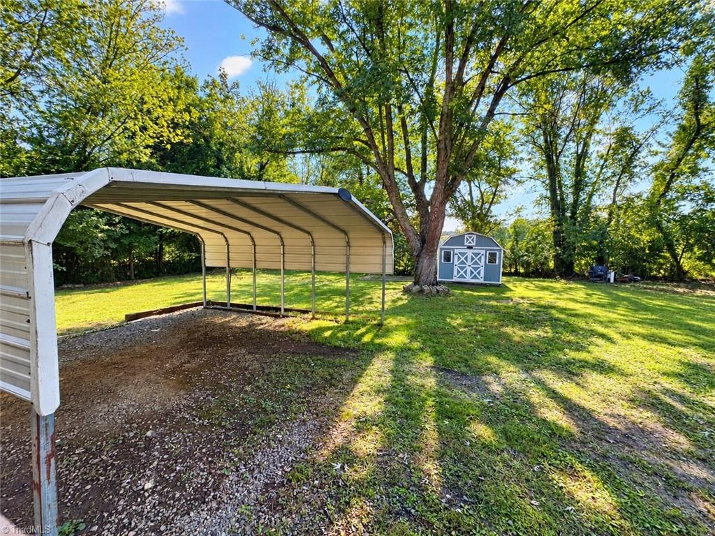 3725 New Walkertown Road Property Photo 33