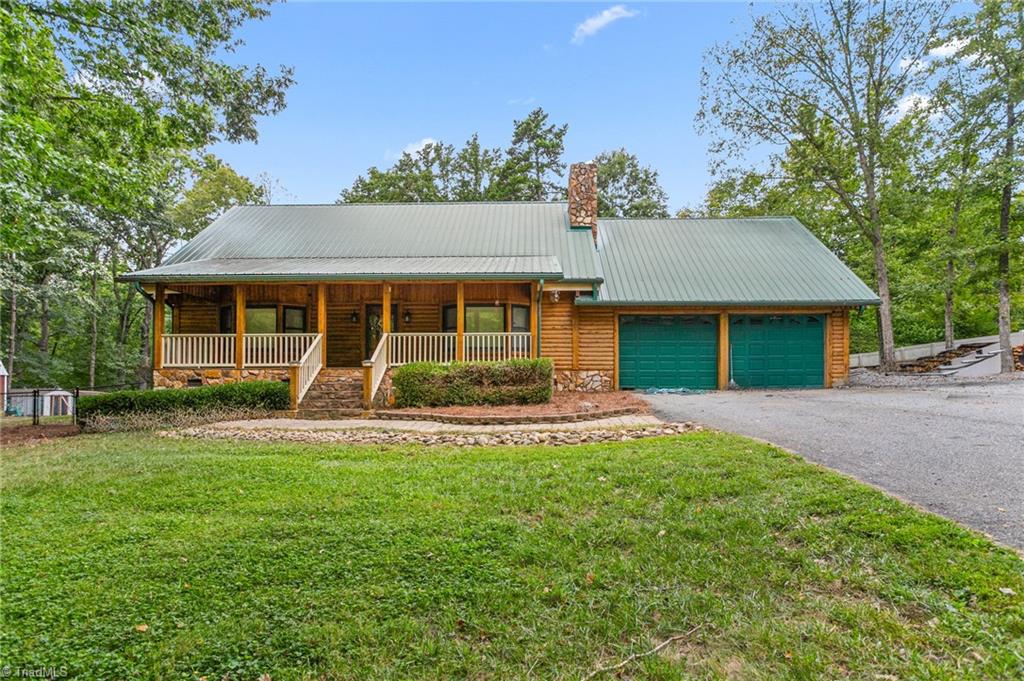 679 Bonnie Regan Road Property Photo 1