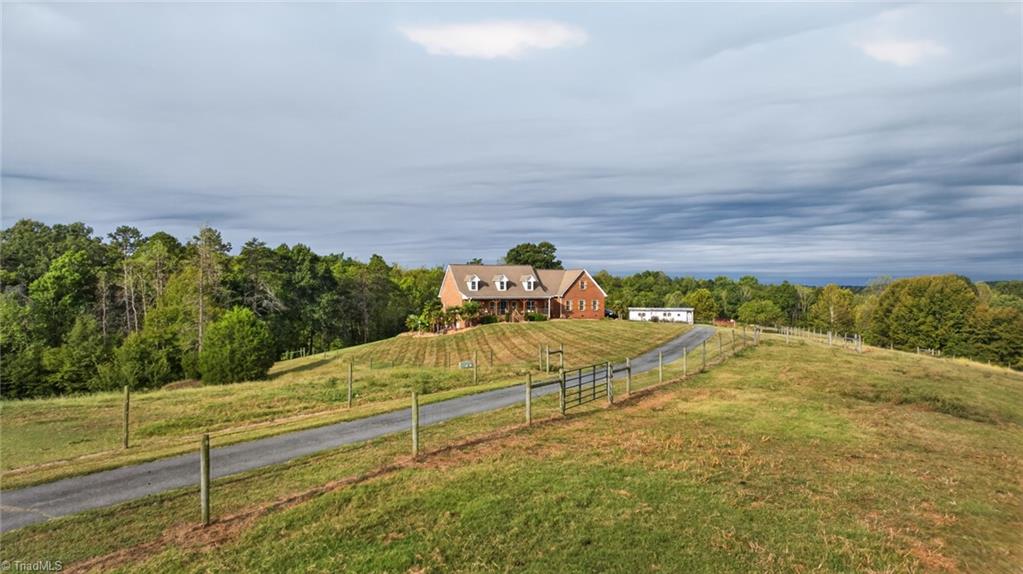 5734 Ogburn Stables Road Property Photo 2