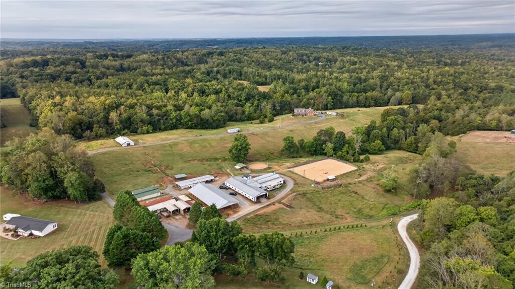 5734 Ogburn Stables Road Property Photo 4