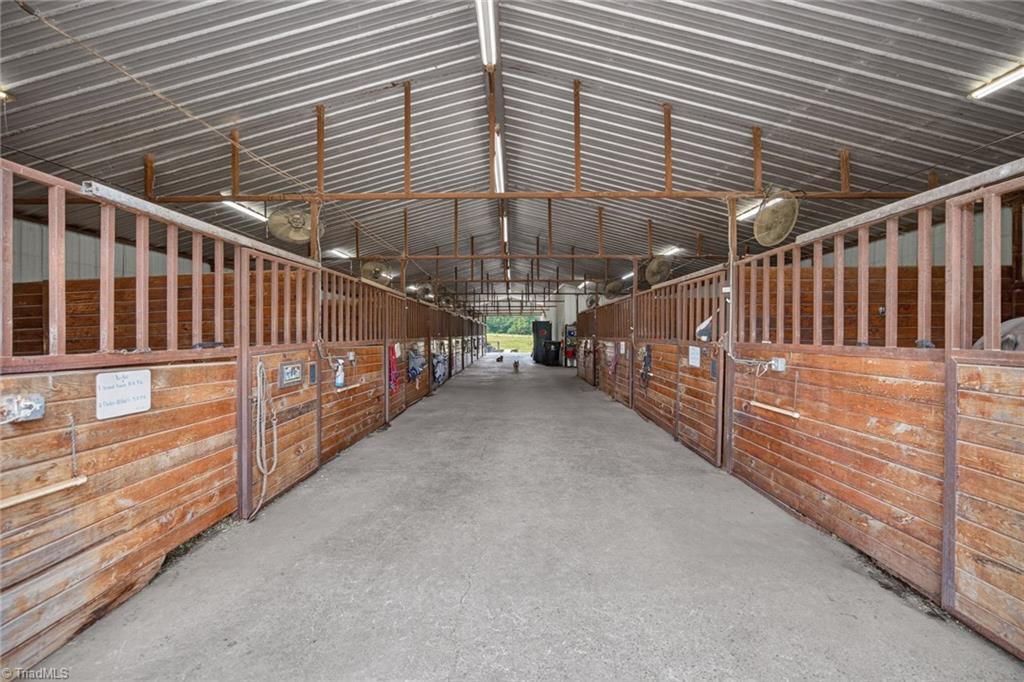 5734 Ogburn Stables Road Property Photo 15