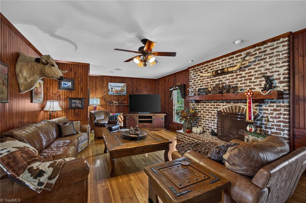 5734 Ogburn Stables Road Property Photo 21