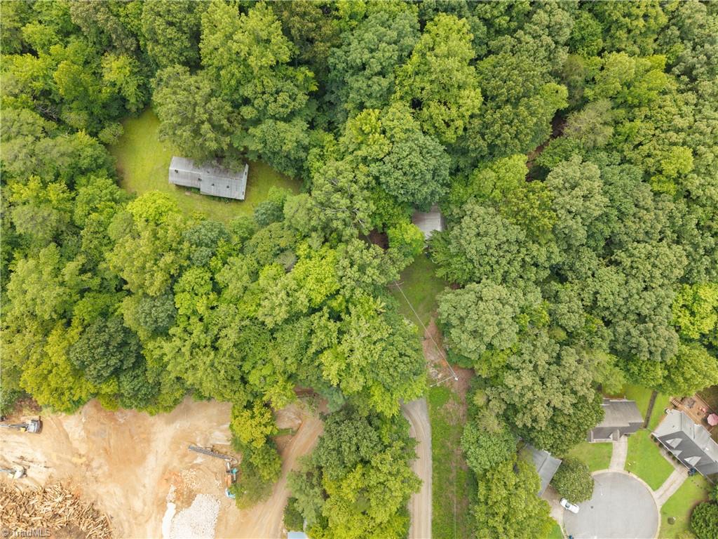 955 Valleystream Road Property Photo 2