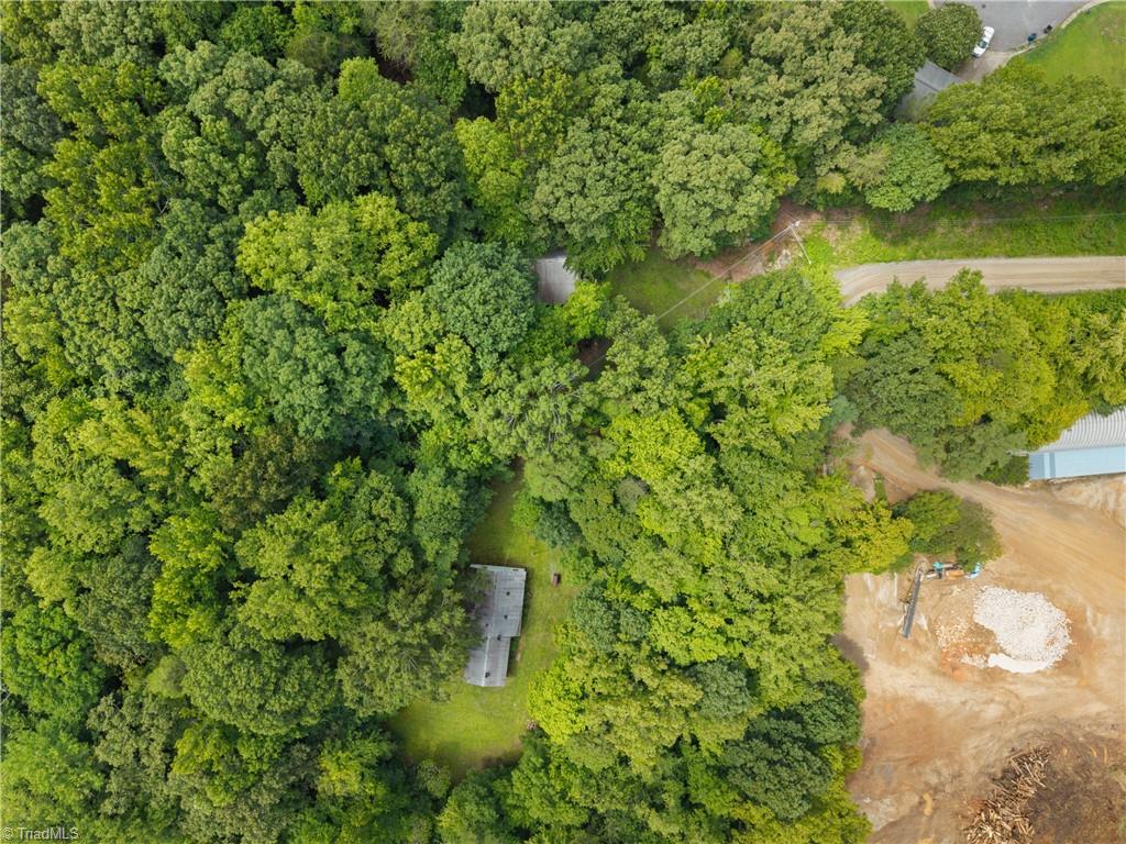 955 Valleystream Road Property Photo 3
