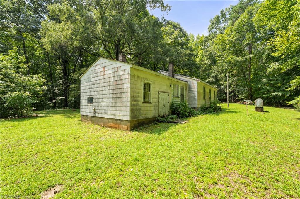 955 Valleystream Road Property Photo 13