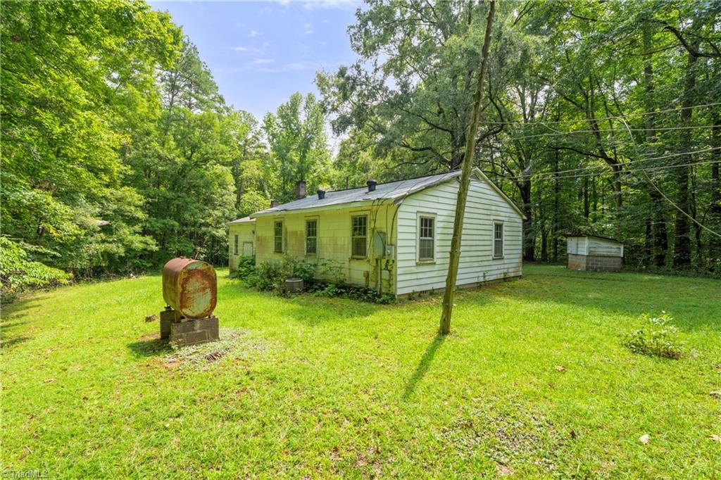 955 Valleystream Road Property Photo 15