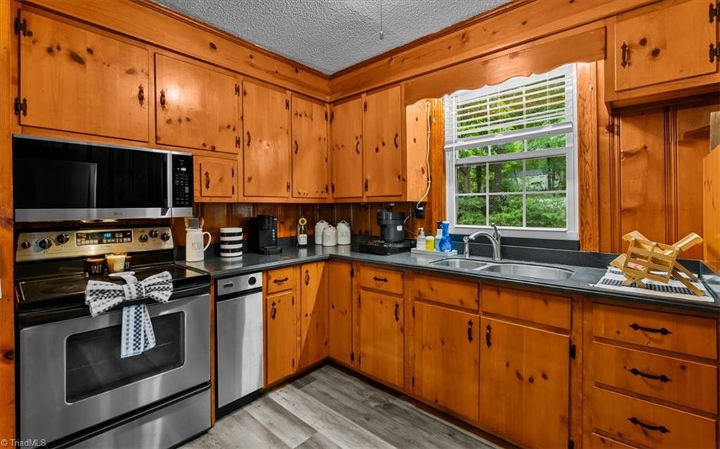156 Reid Drive Property Photo 13