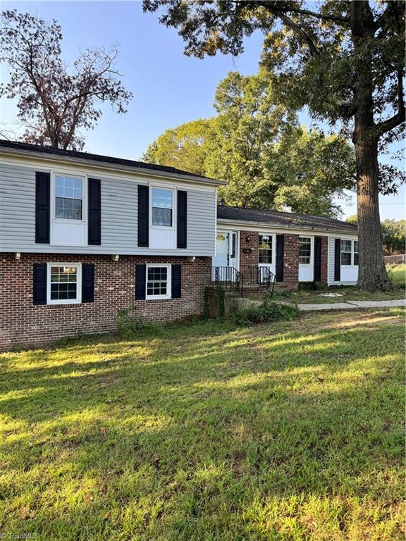 2404 Revolan Court Property Photo 1