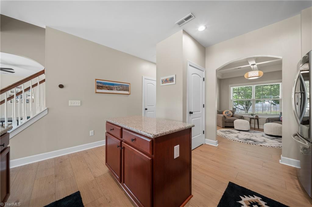 4774 Abbey Park Road Property Photo 10