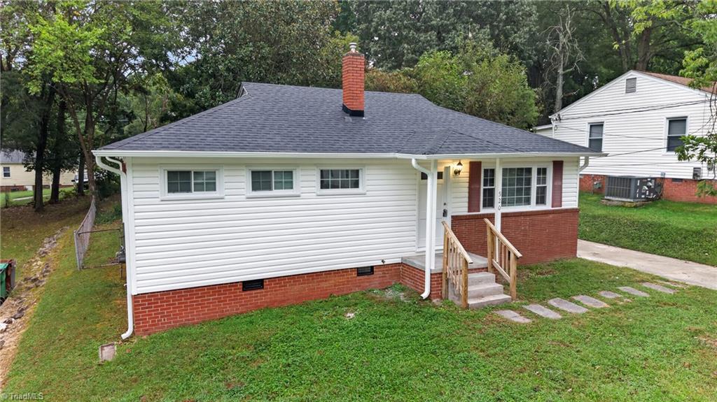 520 Ashburn Street Property Photo 3