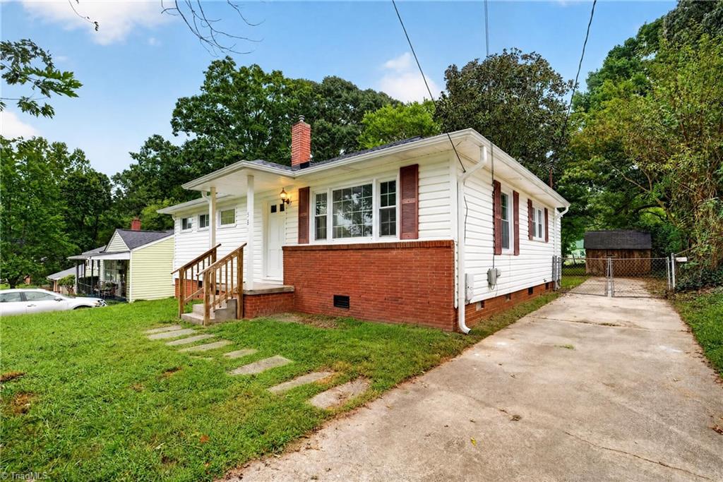 520 Ashburn Street Property Photo 4