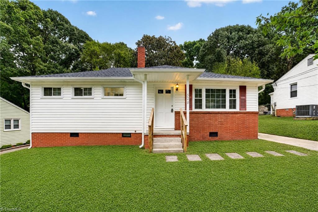 520 Ashburn Street Property Photo 5