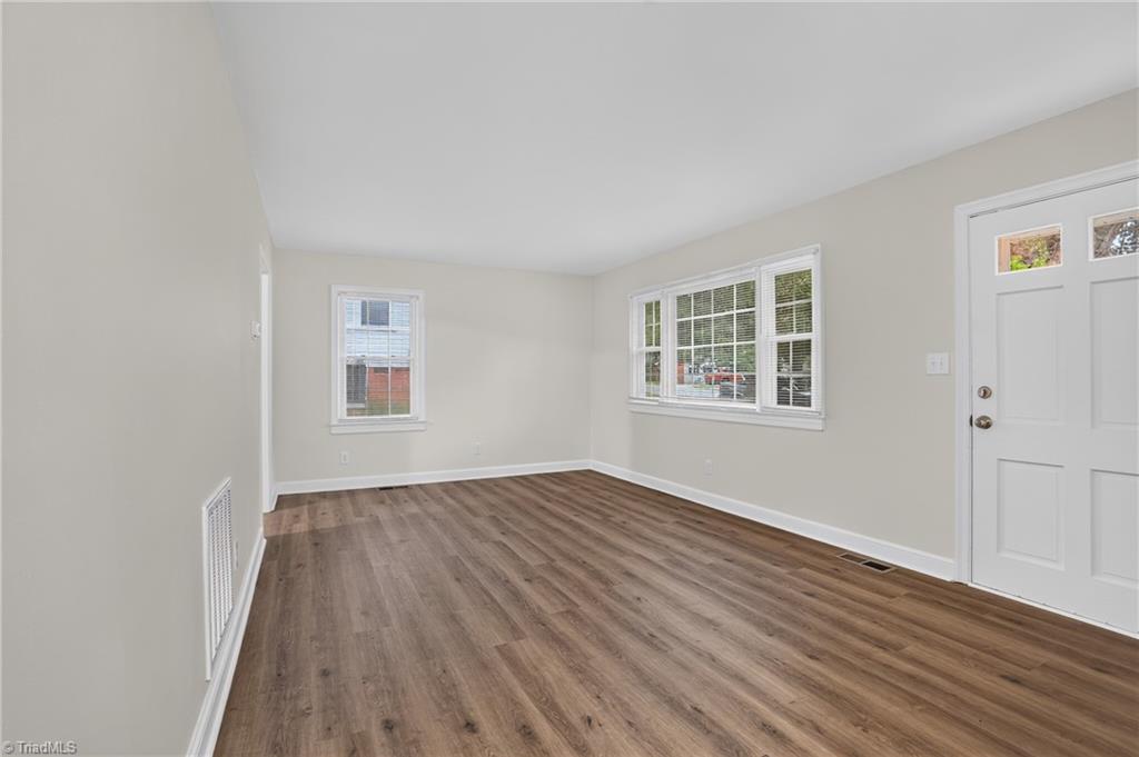 520 Ashburn Street Property Photo 11