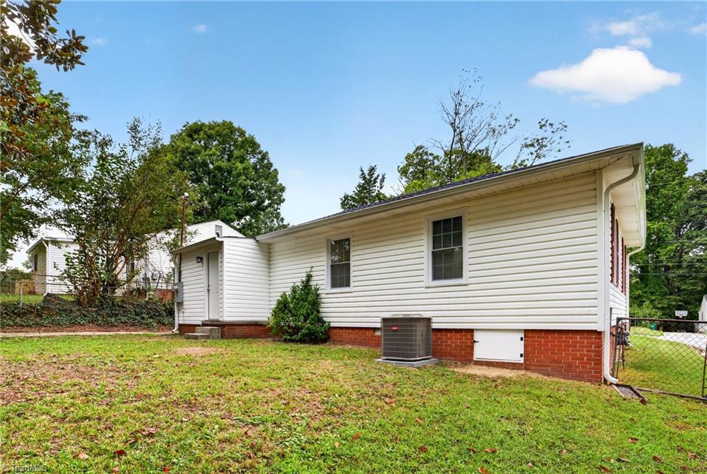 520 Ashburn Street Property Photo 32