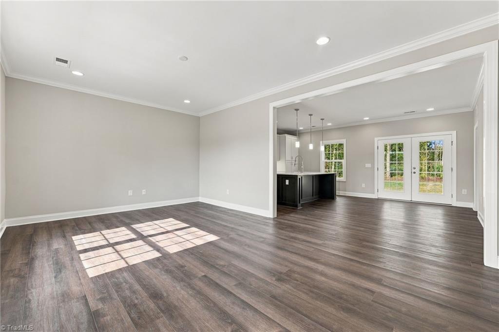 1004 Ivey Road Property Photo 3