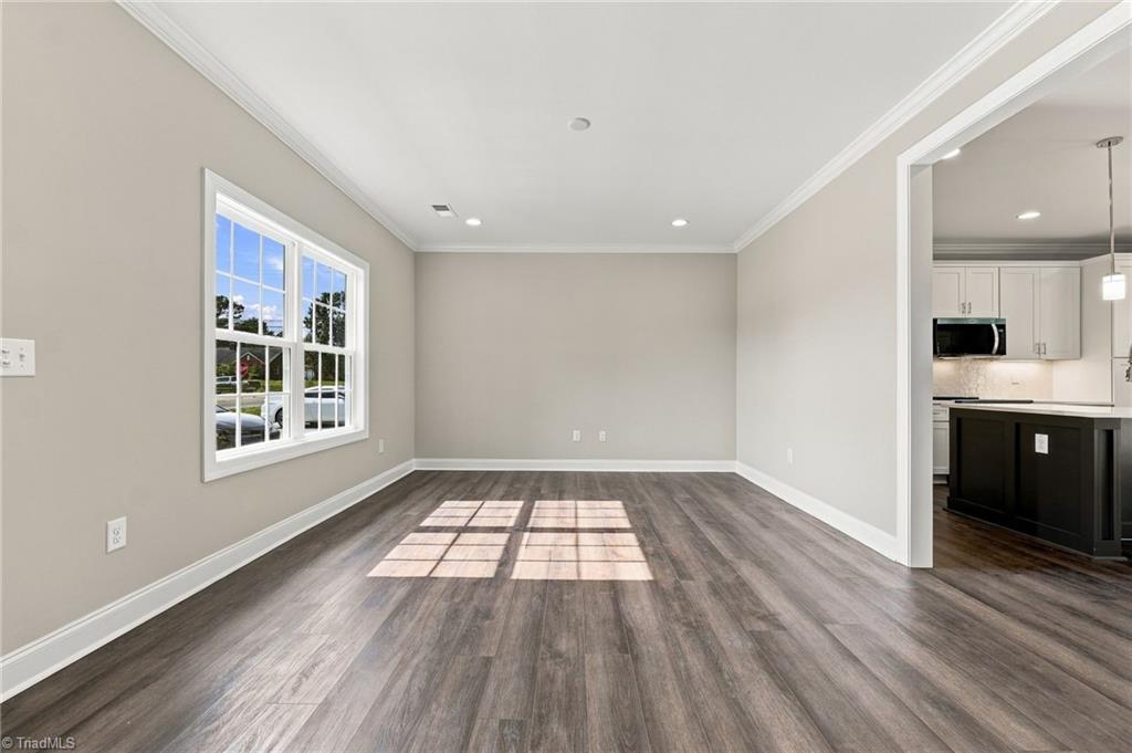 1004 Ivey Road Property Photo 6