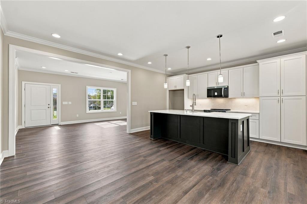 1004 Ivey Road Property Photo 10