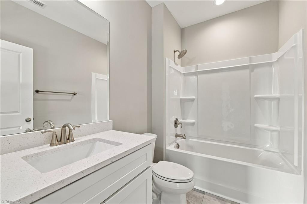 1004 Ivey Road Property Photo 13