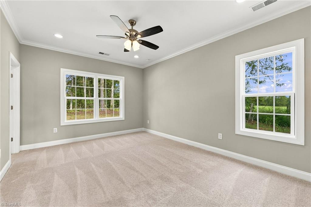 1004 Ivey Road Property Photo 14