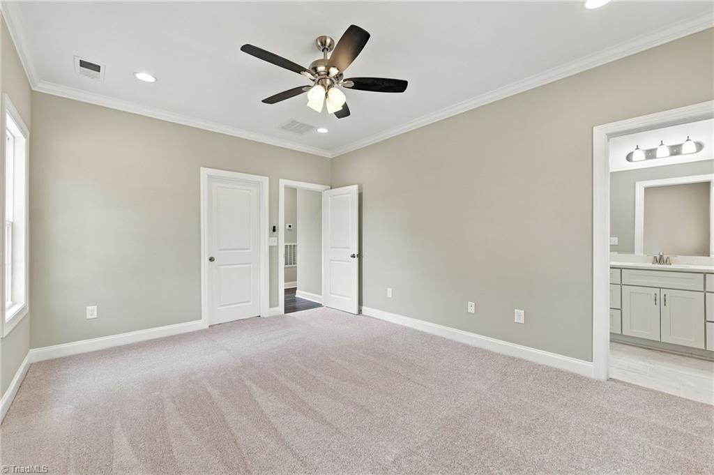 1004 Ivey Road Property Photo 15
