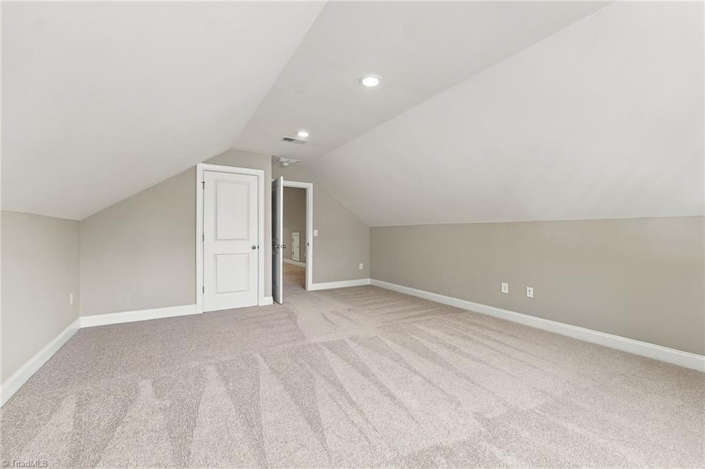 1004 Ivey Road Property Photo 22