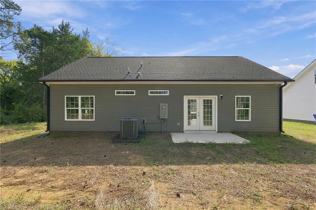 1004 Ivey Road Property Photo 23