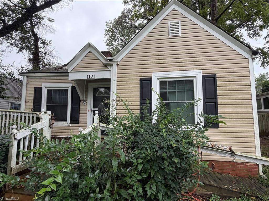 1121 W Northwood Street Property Photo 1