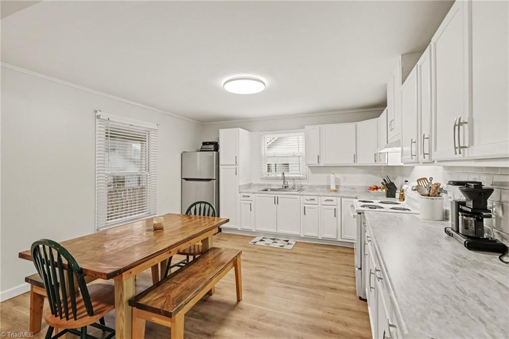 208 Copley Street Property Photo 8