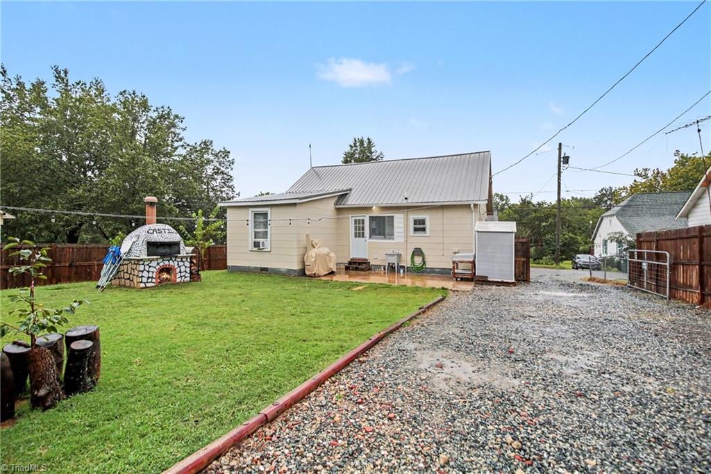 208 Copley Street Property Photo 23