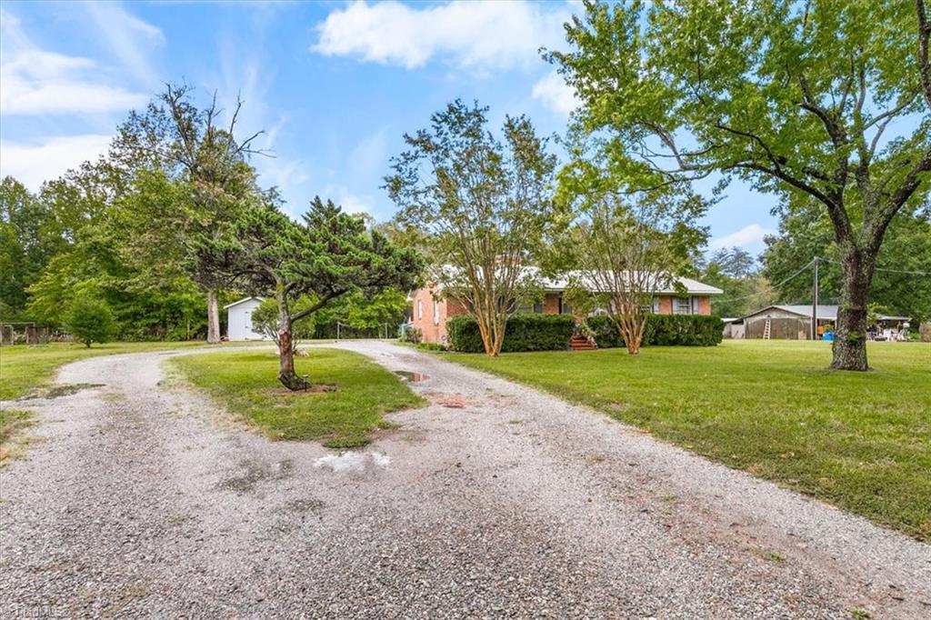 5822 Ruralview Road Property Photo 3