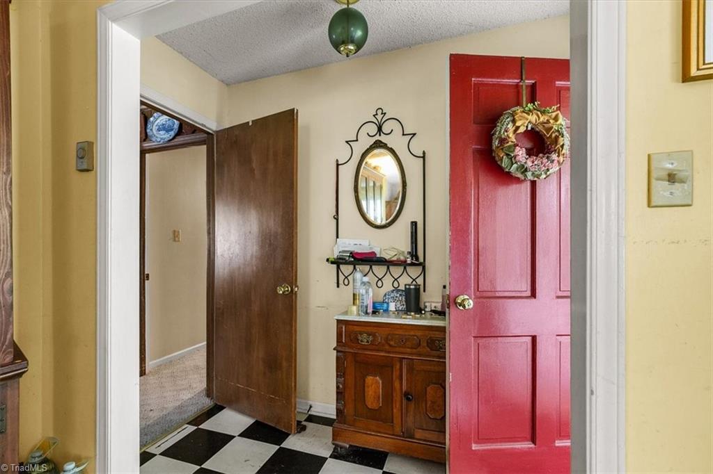 5822 Ruralview Road Property Photo 6