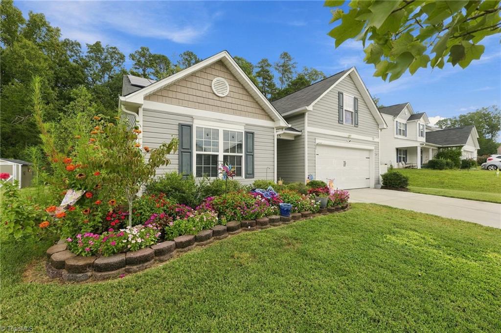 115 Goldenrod Court Property Photo 3