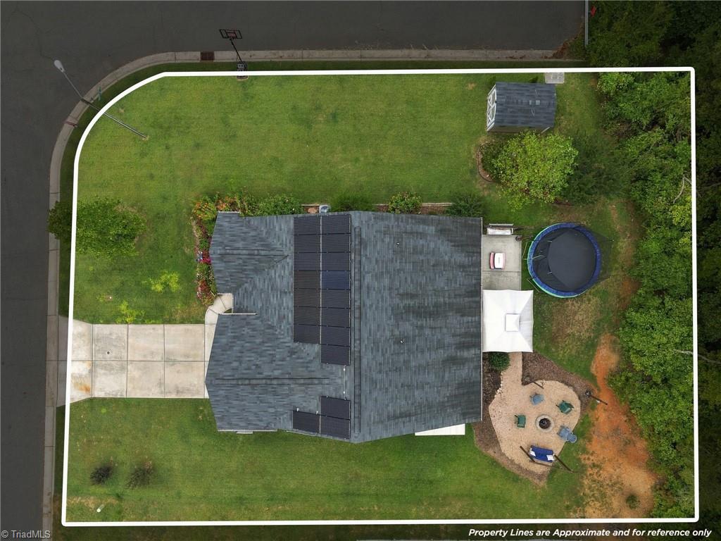 115 Goldenrod Court Property Photo 4