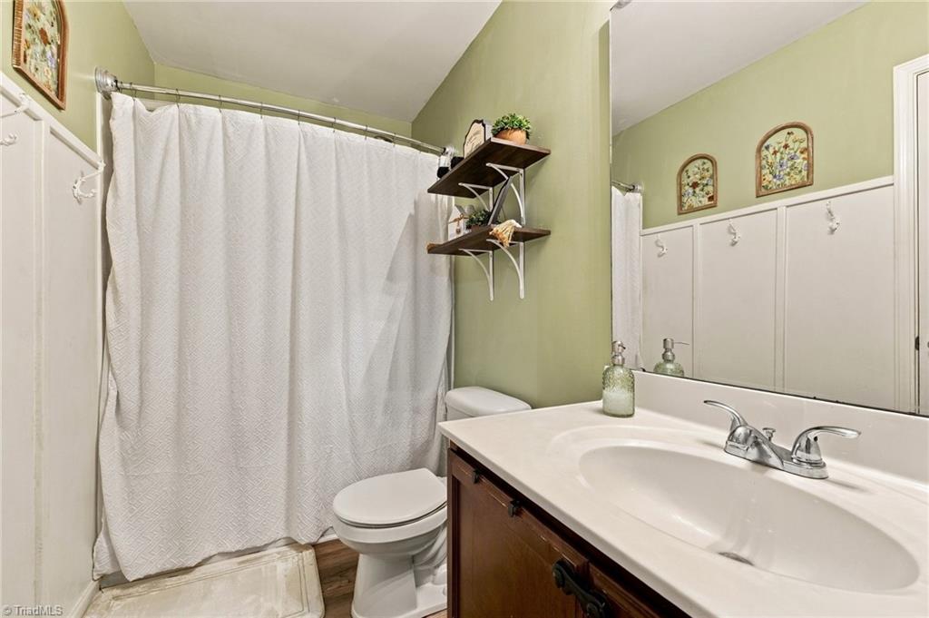 115 Goldenrod Court Property Photo 7