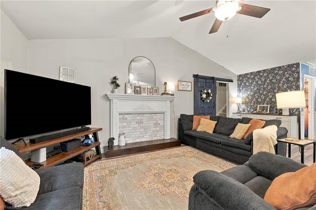115 Goldenrod Court Property Photo 10