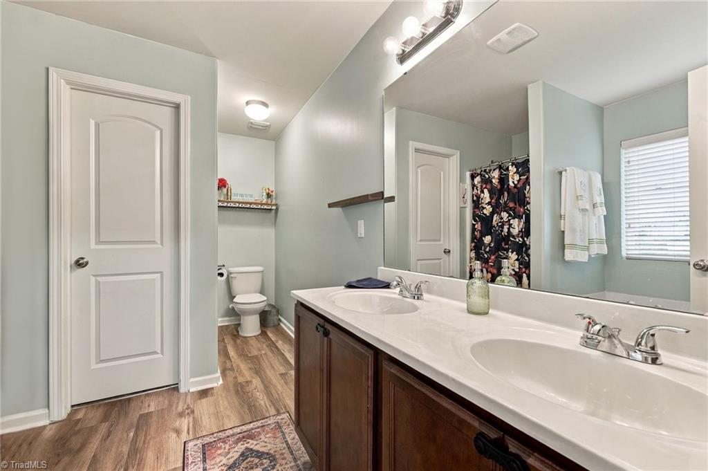 115 Goldenrod Court Property Photo 17