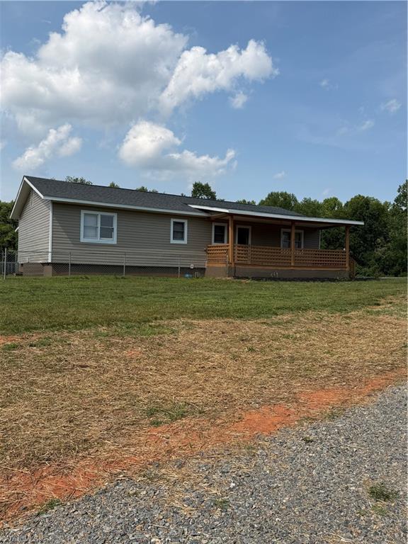1037 Sues Farm Lane Property Photo 1
