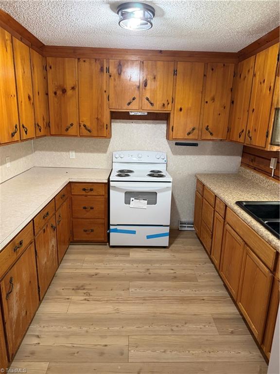 1037 Sues Farm Lane Property Photo 4