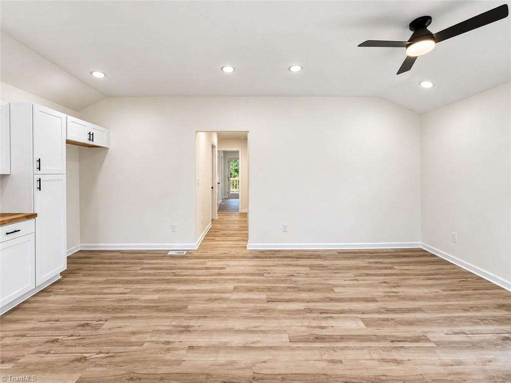 321 New Street Property Photo 5