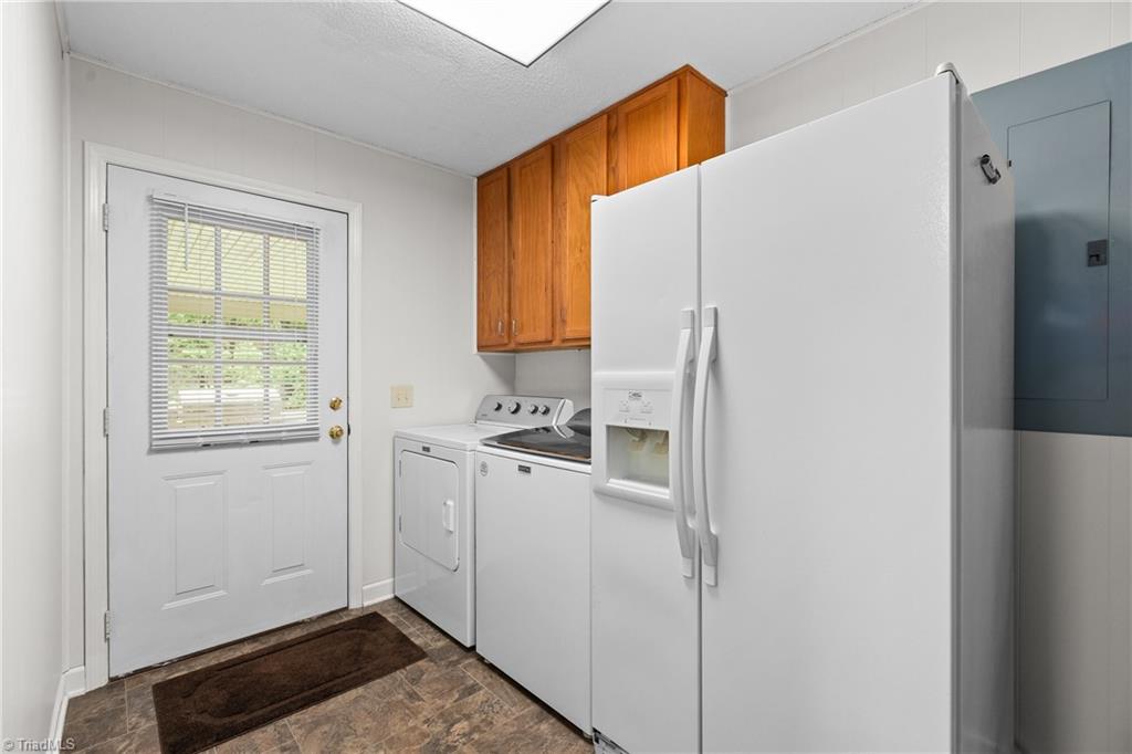 1357 Old Cox Road Property Photo 18