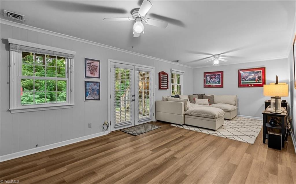 2708 Asbury Terrace Property Photo 17