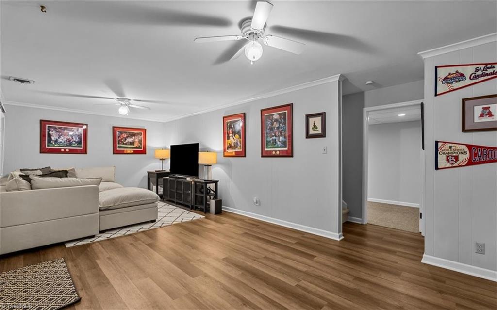 2708 Asbury Terrace Property Photo 18