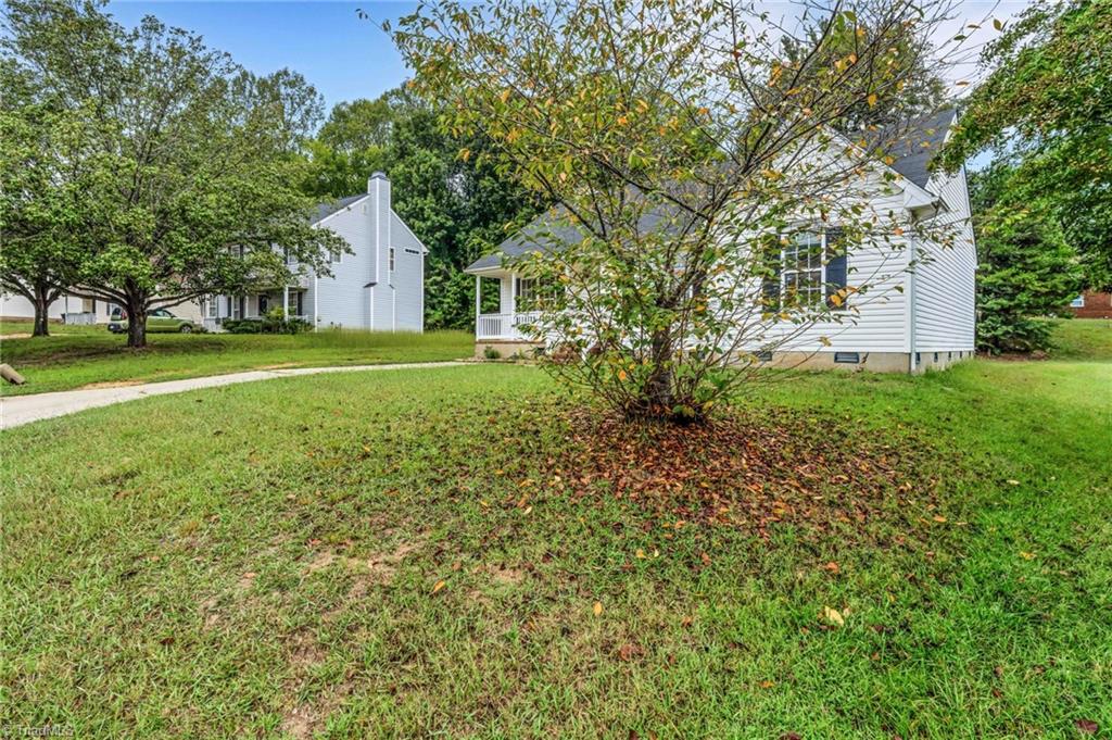 104 Lasalle Way Property Photo 3