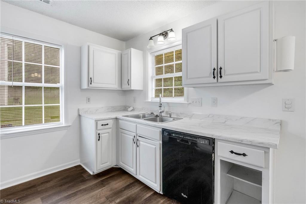 104 Lasalle Way Property Photo 8