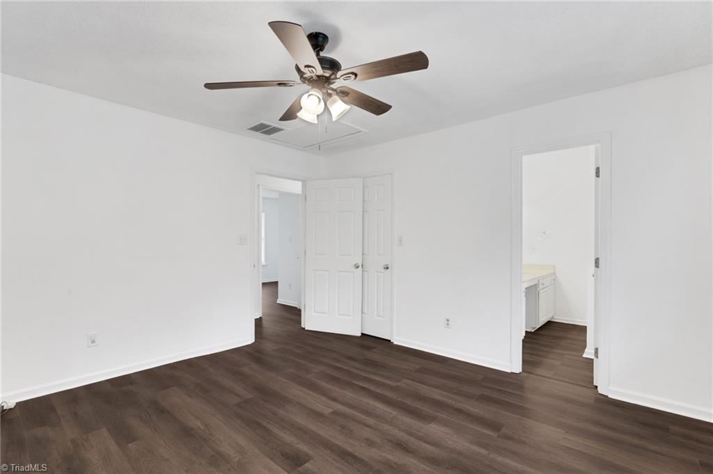 104 Lasalle Way Property Photo 18