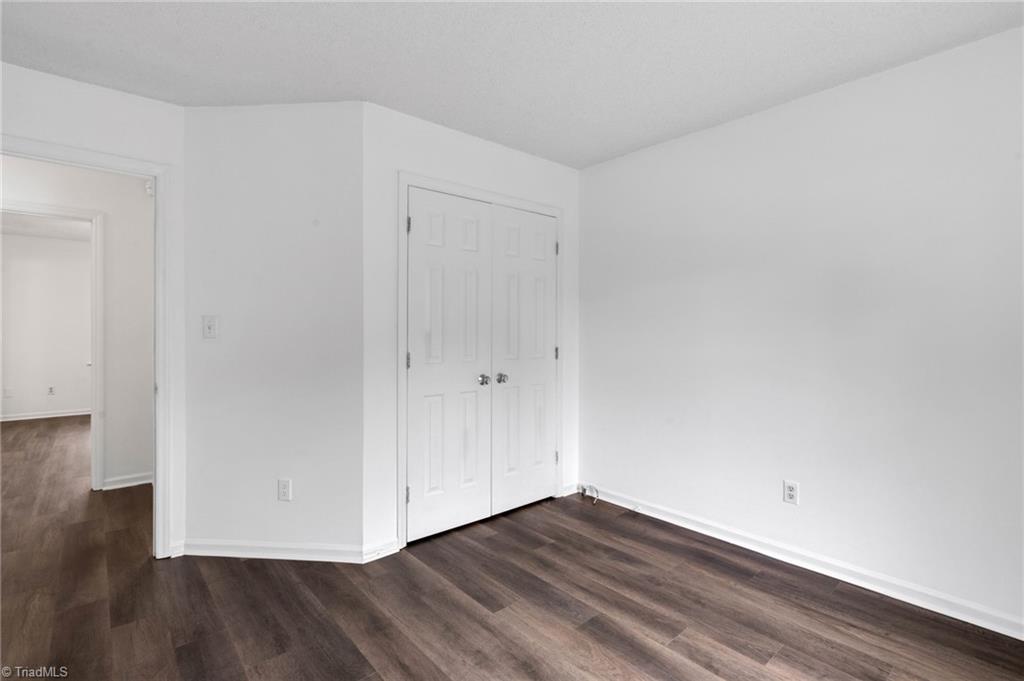 104 Lasalle Way Property Photo 27