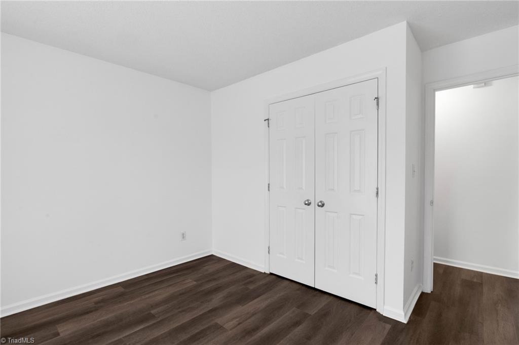 104 Lasalle Way Property Photo 32